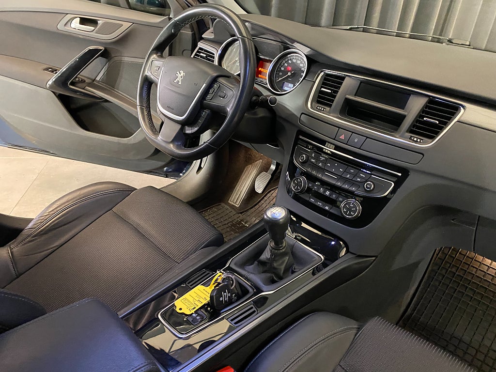 Car Image car-180384-3c5eb6ac3267538b060270280d60332e
