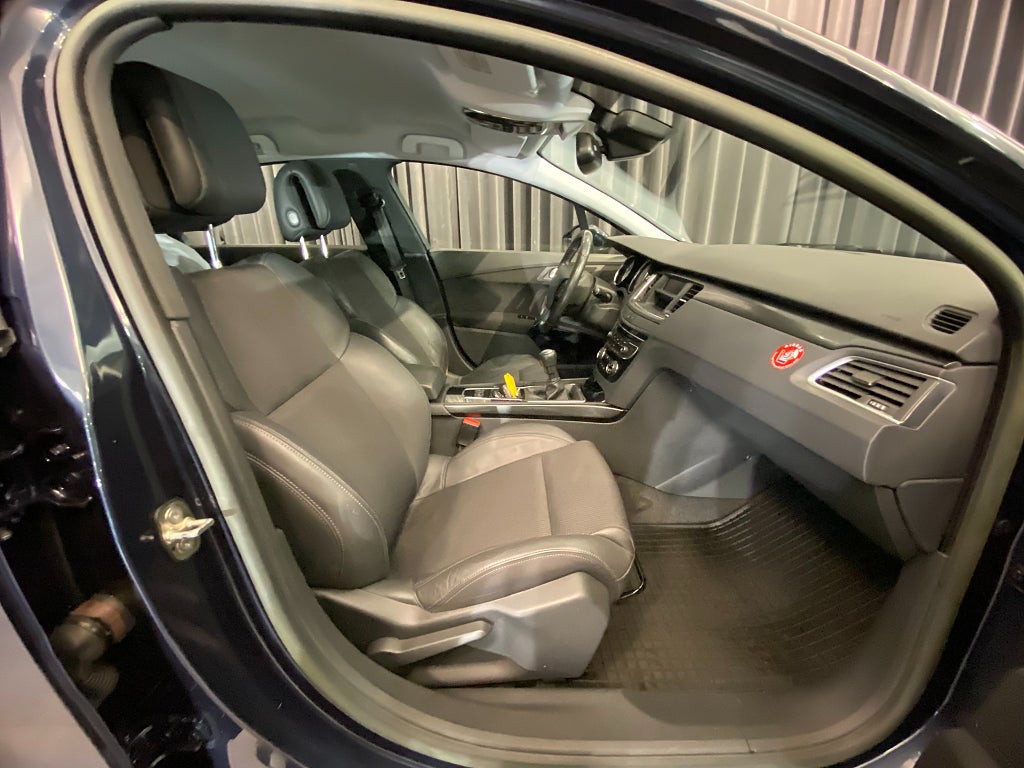 Car Image car-180384-94b01b2da2b1e3b906b95a9bd5f898b5