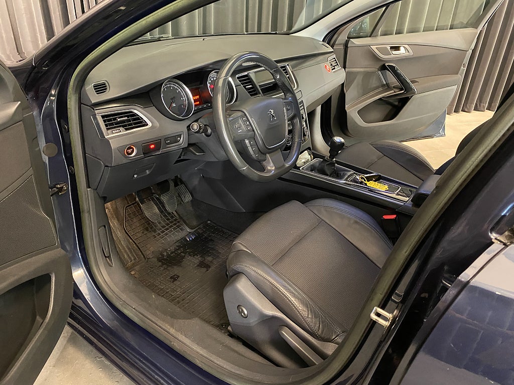 Car Image car-180384-e24372a35e6f4c459806db91d059d0ef