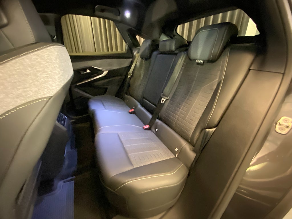 Car Image car-180436-527b32fd82c617485b3b2e49da54e279