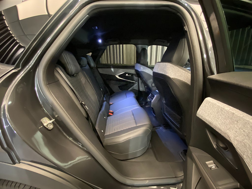 Car Image car-180436-7e8f17fbd44f44ceb4a8612ebc0f7e35