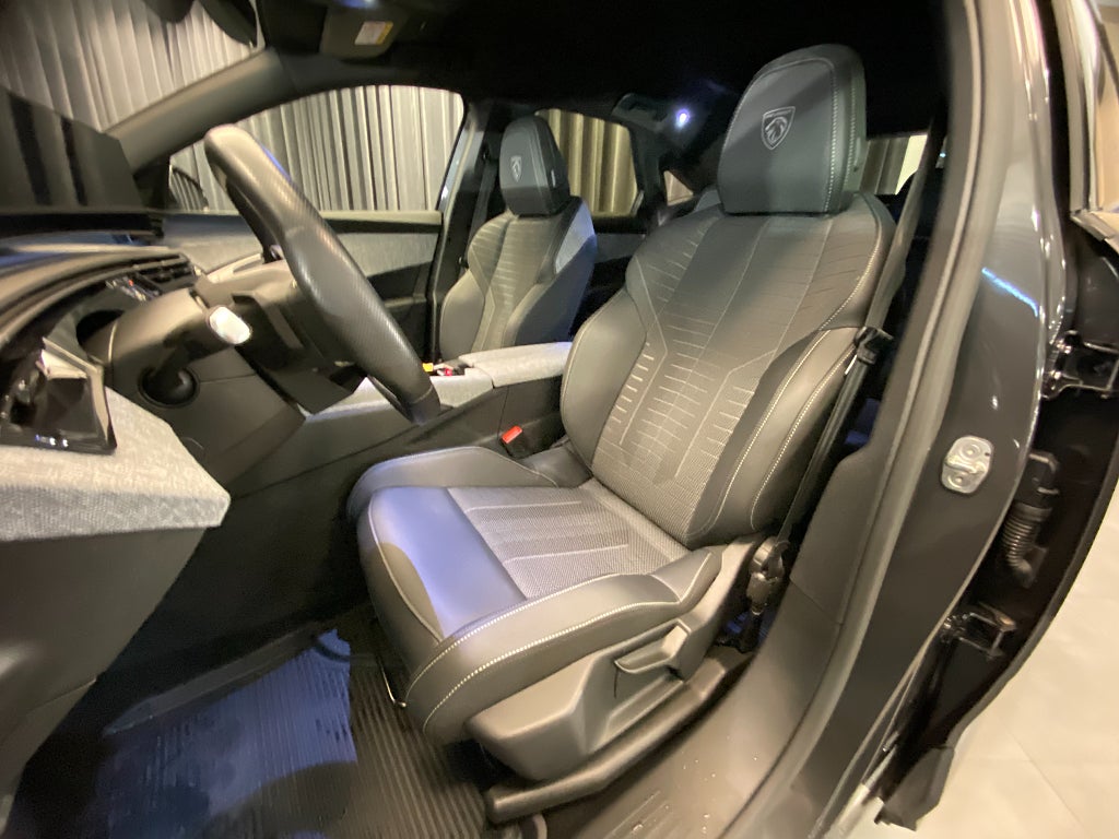 Car Image car-180436-86a3b2bab58da9decd6b637e3f5ebe21